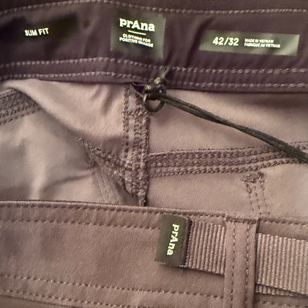 Men’s cargo hiking pants size 42x32 charcoal gray super stretch tapered leg $95 - Picture 12 of 14